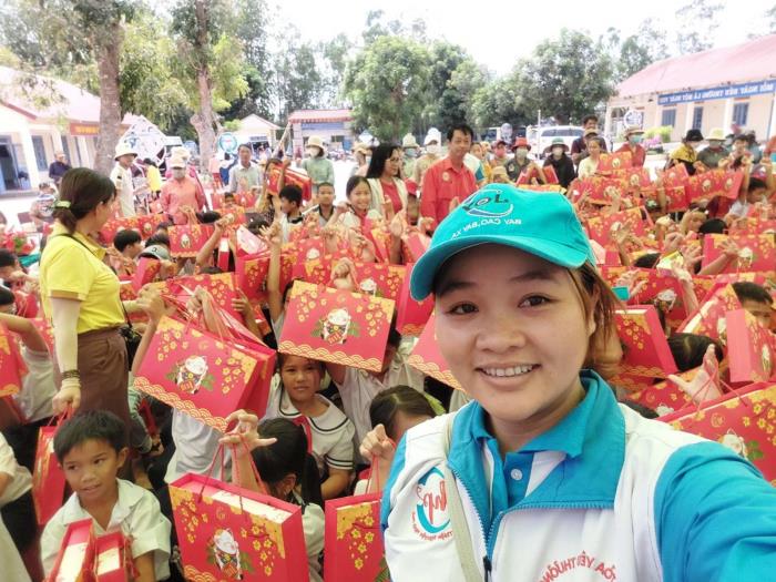 THĂM VÀ TẶNG QUÀ CHO CÁC CHÁU MỒ CÔI, HỌC SINH VÀ NGƯỜI CÓ HOÀN CẢNH KHÓ KHĂN TẠI ĐỒNG NAI-BÌNH THUẬN NGÀY 18/02/2023